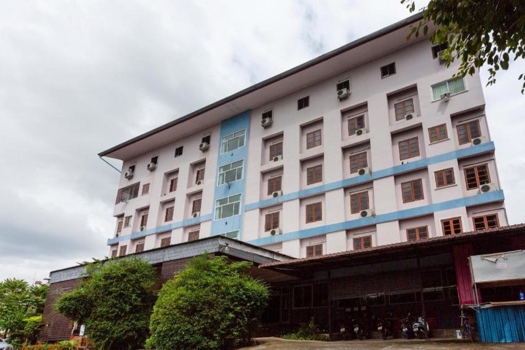 Oyo 75356 Thipsiri Lodge Τσιάνγκ Μάι Εξωτερικό φωτογραφία