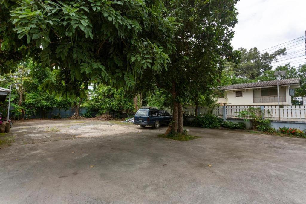 Oyo 75356 Thipsiri Lodge Τσιάνγκ Μάι Εξωτερικό φωτογραφία
