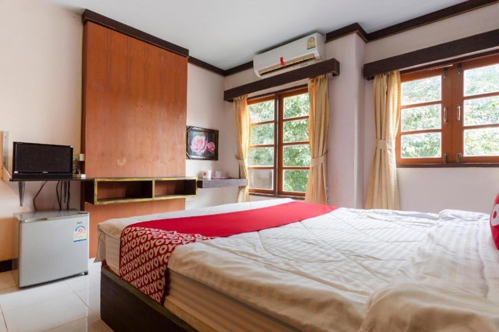Oyo 75356 Thipsiri Lodge Τσιάνγκ Μάι Εξωτερικό φωτογραφία